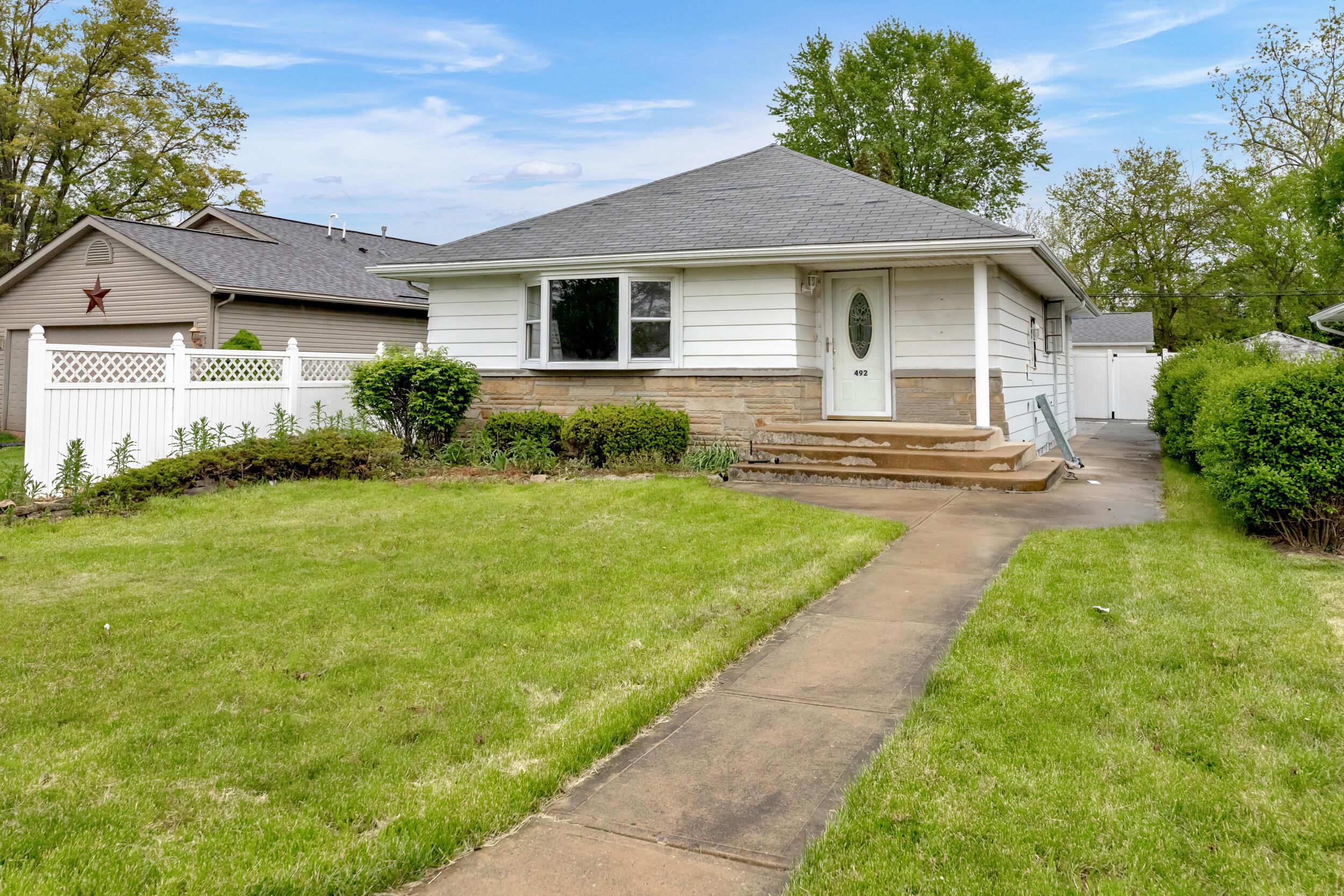 492 Forest Lawn Boulevard
