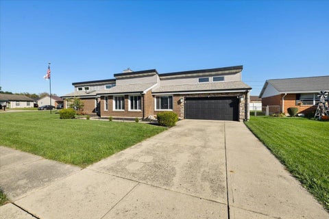Tiny photo for 1700 Elaina Drive, Springfield, OH 45503 (MLS # 226037941)