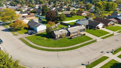 Tiny photo for 1700 Elaina Drive, Springfield, OH 45503 (MLS # 226037941)
