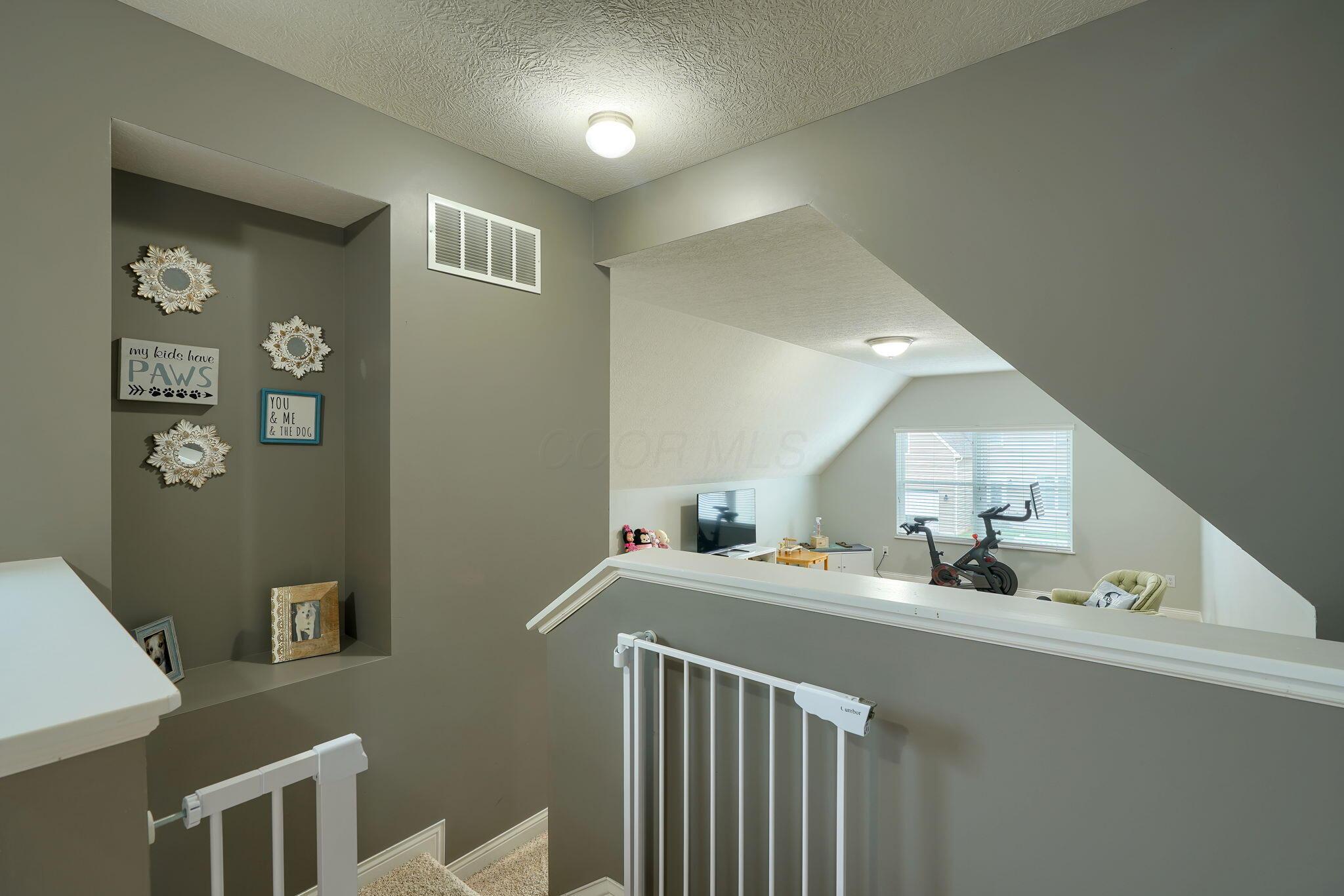 5984 Mealla Road, Westerville, Ohio image 50