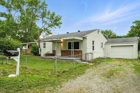 Photo of 354 Fernhill Avenue, Columbus, OH 43228 (MLS # 226006394)