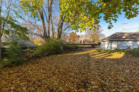 Tiny photo for 24 Bill Edwards Drive, Springfield, OH 45504 (MLS # 225044454)