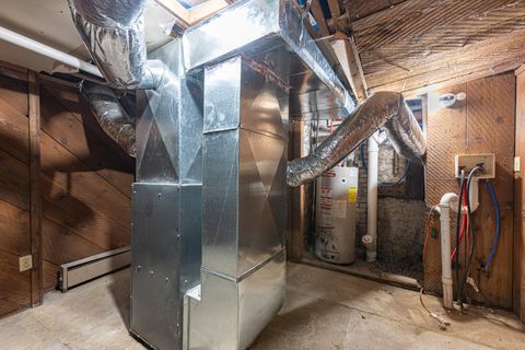 Tiny photo for 24 Bill Edwards Drive, Springfield, OH 45504 (MLS # 225044454)