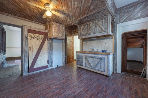 Tiny photo for 24 Bill Edwards Drive, Springfield, OH 45504 (MLS # 225044454)