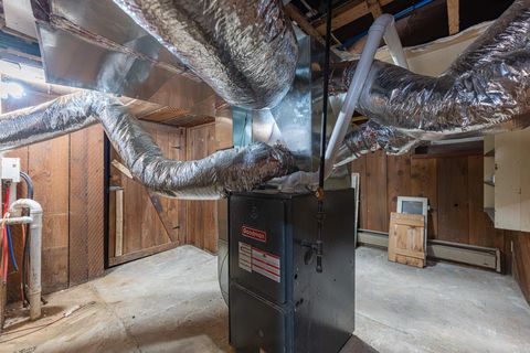 Tiny photo for 24 Bill Edwards Drive, Springfield, OH 45504 (MLS # 225044454)