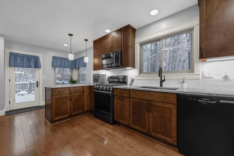 Tiny photo for 566 Chestnut Avenue, Westerville, OH 43082 (MLS # 225044799)