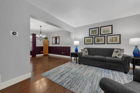 Tiny photo for 566 Chestnut Avenue, Westerville, OH 43082 (MLS # 225044799)