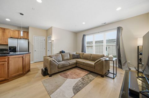 Tiny photo for 5640 Lantos Road, Dublin, OH 43016 (MLS # 225045237)