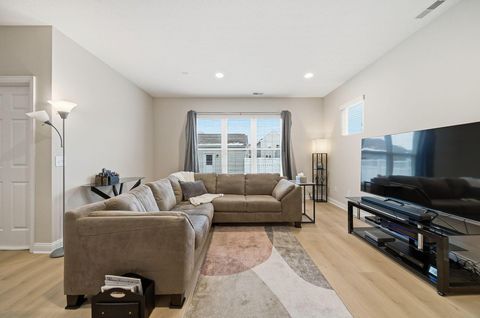 Tiny photo for 5640 Lantos Road, Dublin, OH 43016 (MLS # 225045237)