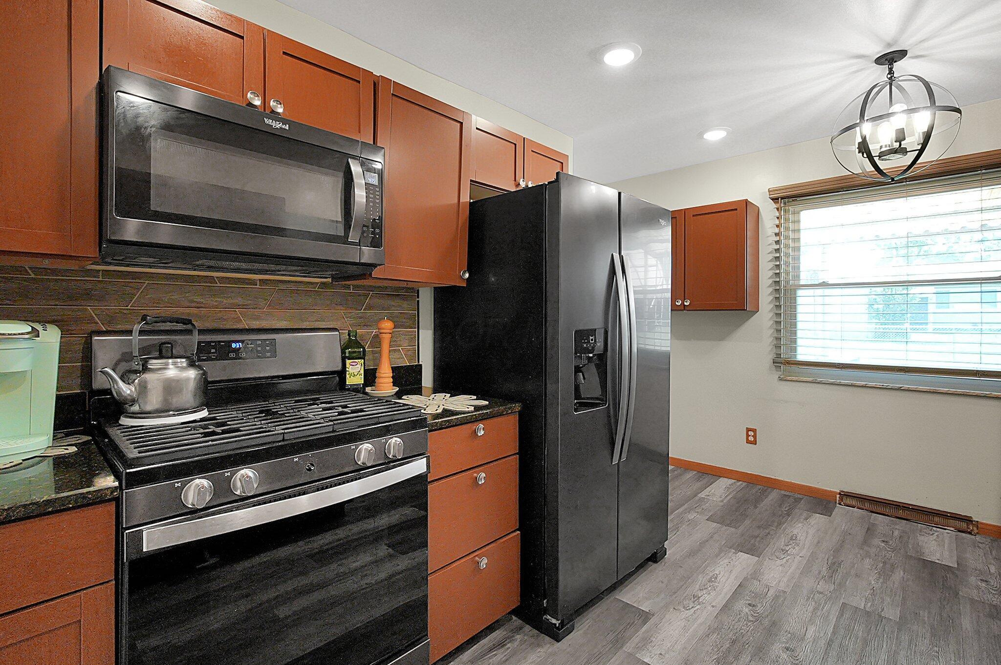 1067 Bronwyn Avenue, Columbus, Ohio image 24