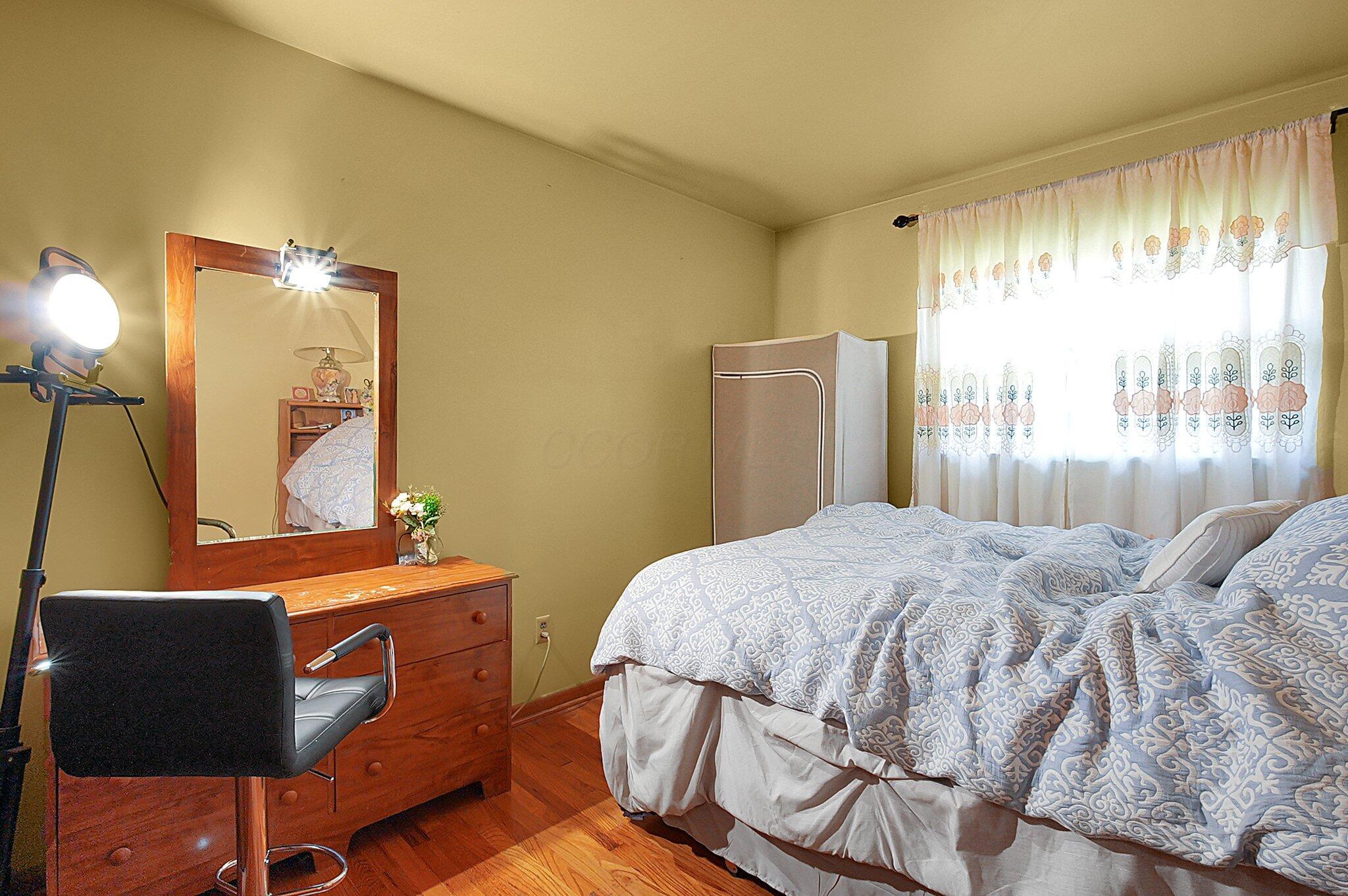 1067 Bronwyn Avenue, Columbus, Ohio image 14