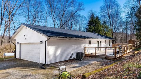 Photo of 10050 Perryton Road, Frazeysburg, OH 43822 (MLS # 226006275)