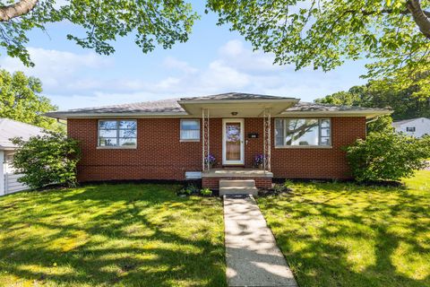 Photo of 1802 Marrose Drive, Lancaster, OH 43130 (MLS # 226015712)