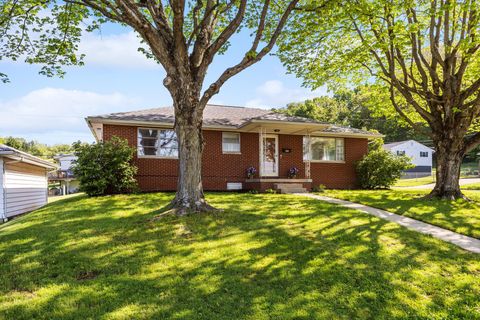 Tiny photo for 1802 Marrose Drive, Lancaster, OH 43130 (MLS # 226015712)