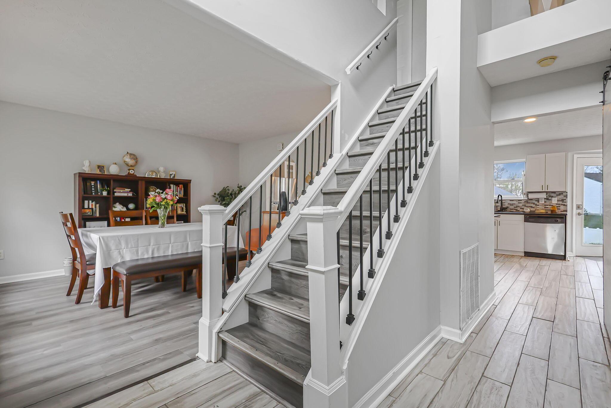 112 Saddle Tree Court