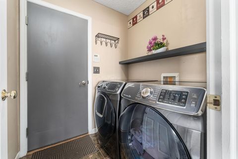 Tiny photo for 7958 Waggoner Run Drive, Blacklick, OH 43004 (MLS # 225037276)