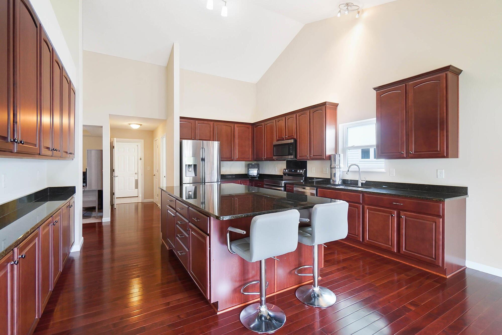 2826 Crosshurst Court, Grove City, Ohio image 18