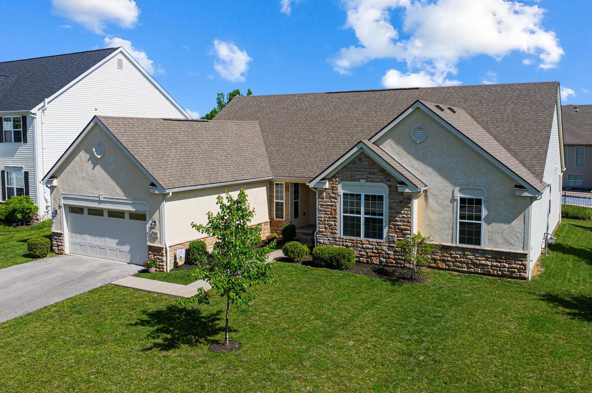 2826 Crosshurst Court, Grove City, Ohio image 2