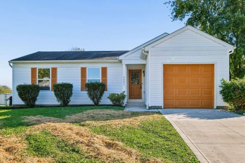 Photo of 6607 Cedar Court W, Galloway, OH 43119 (MLS # 226038527)