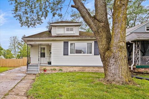 Photo of 1209 Aberdeen Avenue, Columbus, OH 43211 (MLS # 226015205)