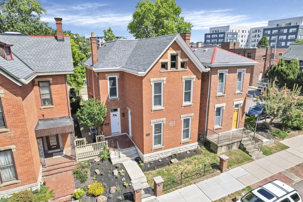 Photo of 42 King Avenue, Columbus, OH 43201 (MLS # 226022692)