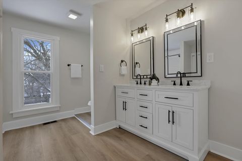 Tiny photo for 54 E Stevens Street, Newark, OH 43055 (MLS # 226003285)