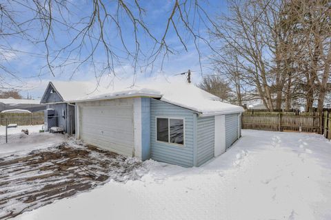 Tiny photo for 54 E Stevens Street, Newark, OH 43055 (MLS # 226003285)