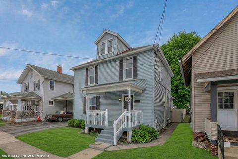 Tiny photo for 54 E Stevens Street, Newark, OH 43055 (MLS # 226003285)