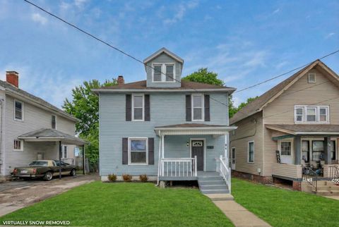 Photo of 54 E Stevens Street, Newark, OH 43055 (MLS # 226003285)