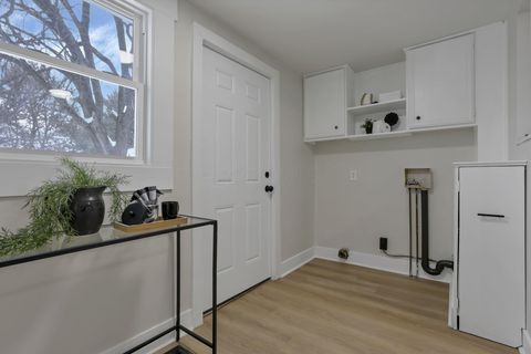 Tiny photo for 54 E Stevens Street, Newark, OH 43055 (MLS # 226003285)