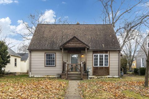 Photo of 538 Stanbery Avenue, Columbus, OH 43209 (MLS # 225044501)