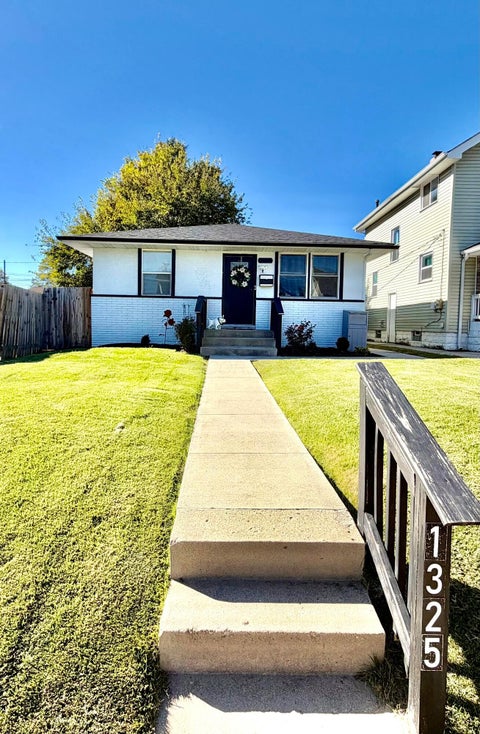 Tiny photo for 1325 Lockbourne Road, Columbus, OH 43206 (MLS # 226039966)
