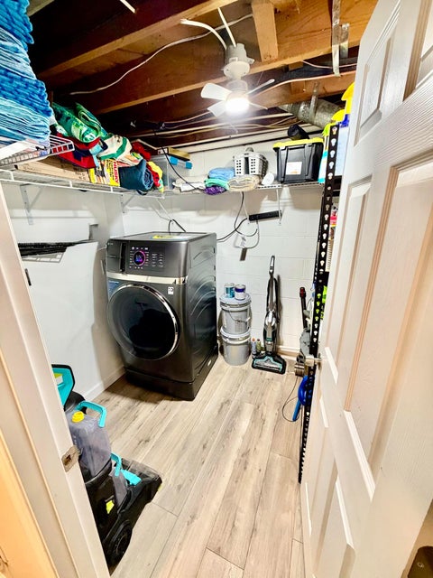 Tiny photo for 1325 Lockbourne Road, Columbus, OH 43206 (MLS # 226039966)
