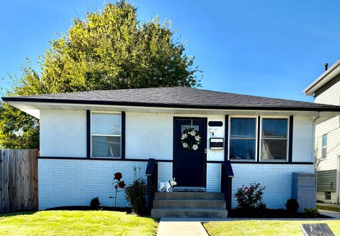 Photo of 1325 Lockbourne Road, Columbus, OH 43206 (MLS # 226039966)