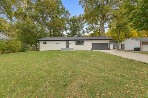 Photo of 815 Irvin Shoots Road E, Marion, OH 43302 (MLS # 225039644)