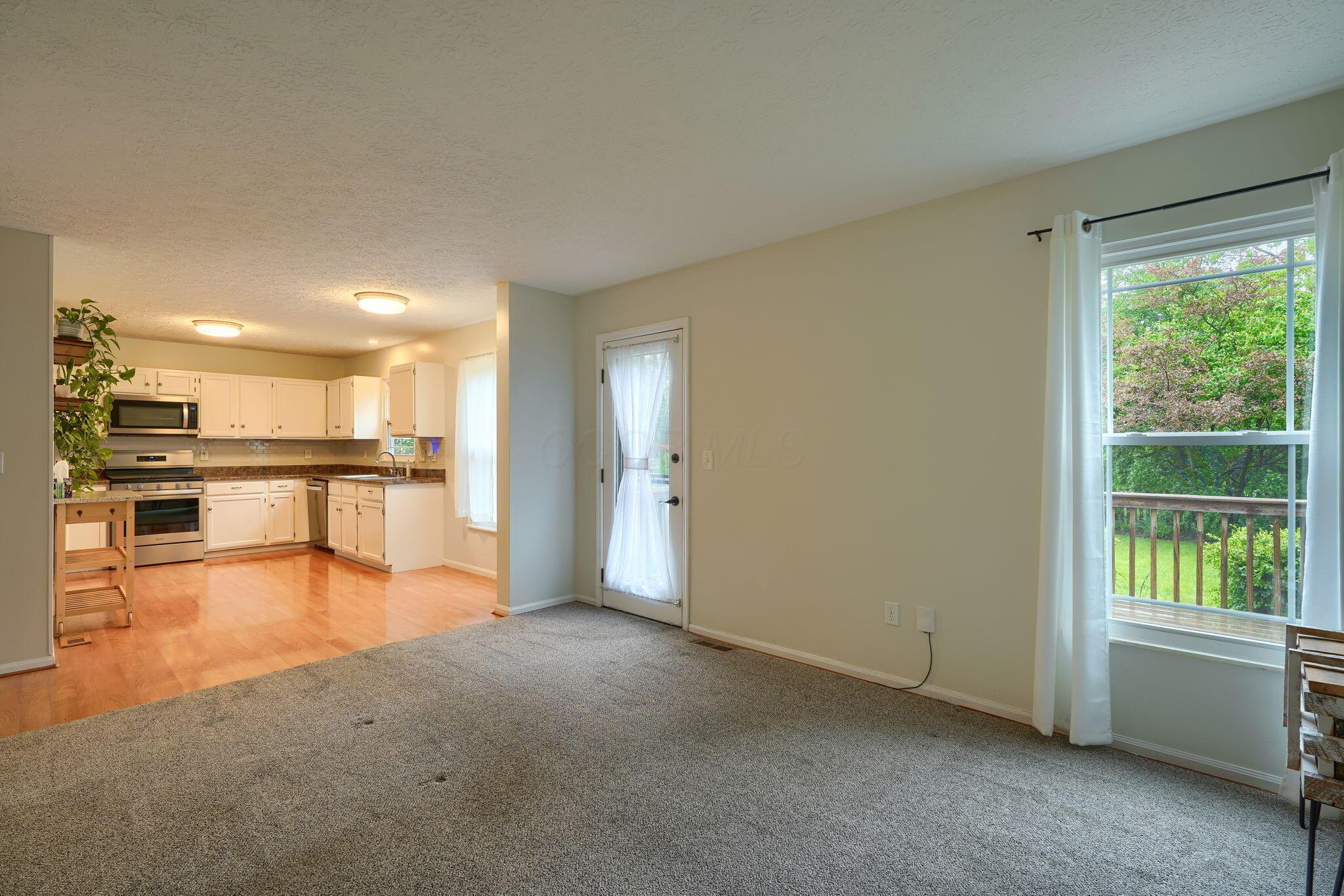 482 Warwick Lane, Pickerington, Ohio image 9