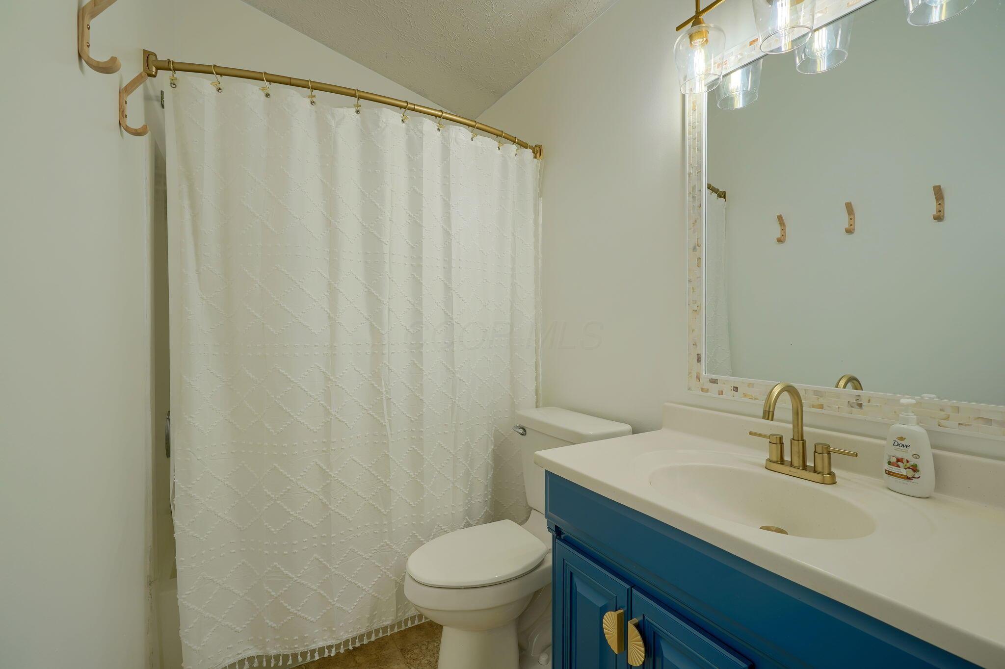 482 Warwick Lane, Pickerington, Ohio image 20