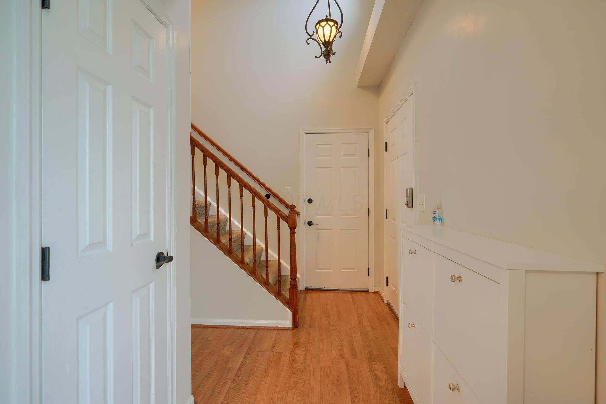 482 Warwick Lane, Pickerington, Ohio image 15