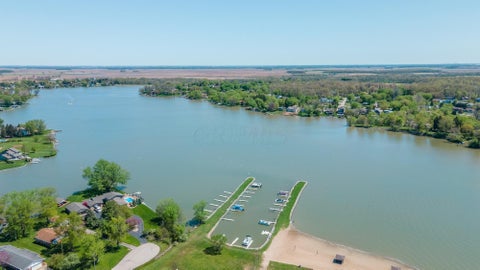 Photo of 2430 W Choctaw Drive, London, OH 43140 (MLS # 226033950)