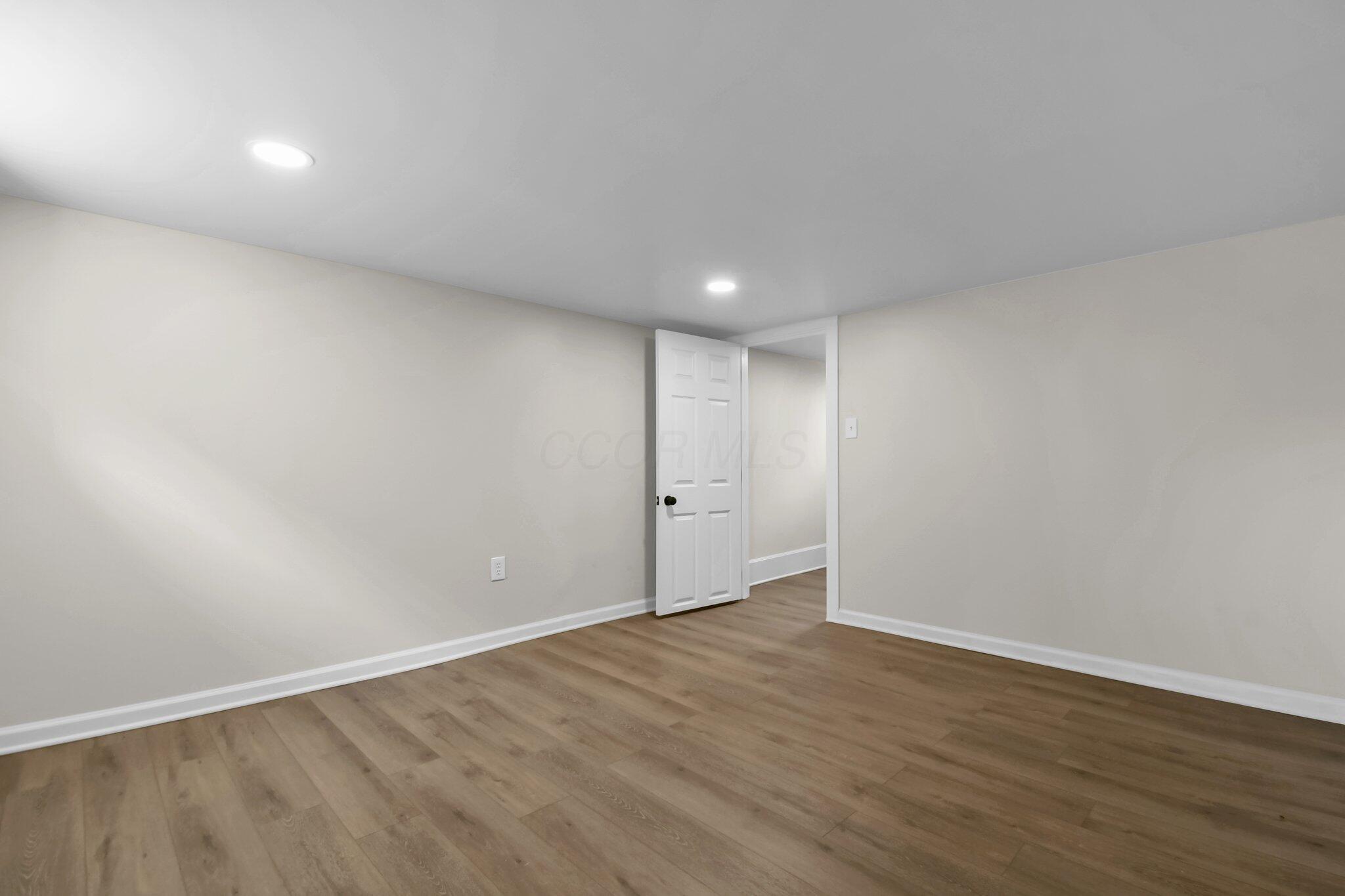 104 S Warren Avenue, Columbus, Ohio image 23