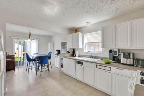 Tiny photo for 2134 Exemplar Court, Grove City, OH 43123 (MLS # 226013550)