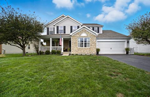 Photo of 1888 Iris Court, Grove City, OH 43123 (MLS # 225039411)