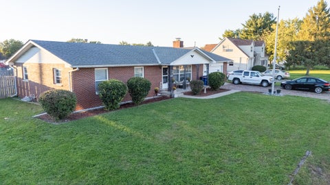 Tiny photo for 3419 Lewis Road, Columbus, OH 43207 (MLS # 226038212)