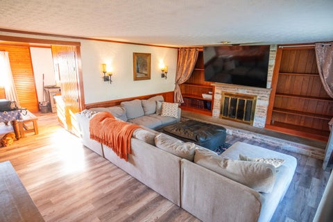 Tiny photo for 3419 Lewis Road, Columbus, OH 43207 (MLS # 226038212)