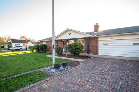 Tiny photo for 3419 Lewis Road, Columbus, OH 43207 (MLS # 226038212)