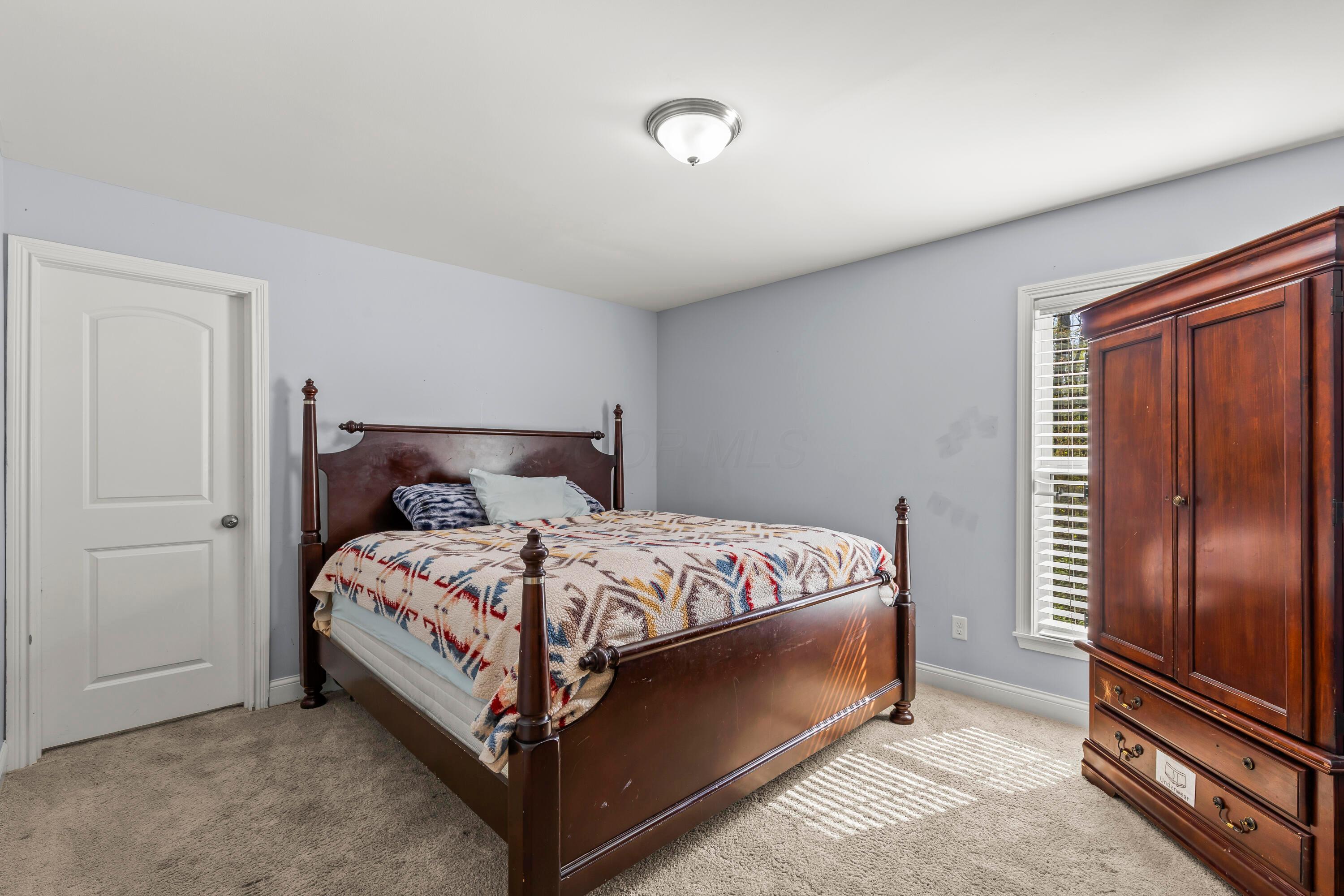 8190 Clark State Court, Blacklick, Ohio image 38