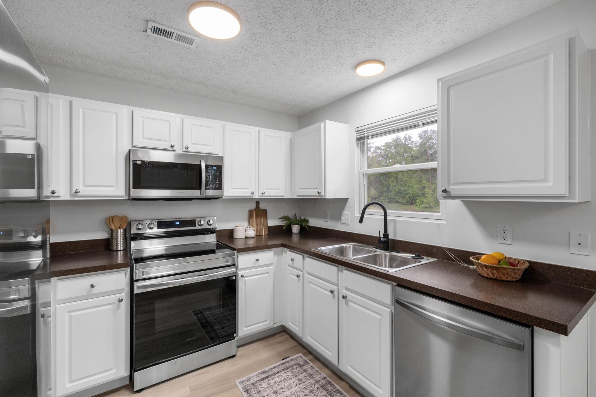155 Arrowfeather Lane, Lewis Center, Ohio image 17
