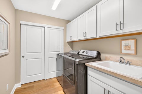 Tiny photo for 7070 Inchcape Lane 3 #3, Dublin, OH 43016 (MLS # 226035308)