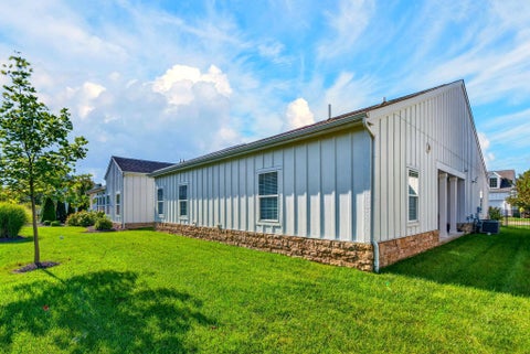 Tiny photo for 7070 Inchcape Lane 3 #3, Dublin, OH 43016 (MLS # 226035308)