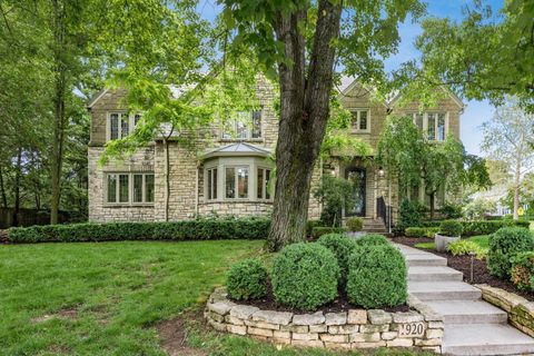 Photo of 1920 Edgemont Road, Upper Arlington, OH 43212 (MLS # 226017882)